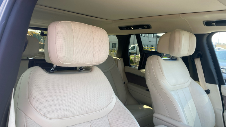 Land Rover Range Rover 4.4 P530 V8 First Edition 4dr Auto Petrol Estate